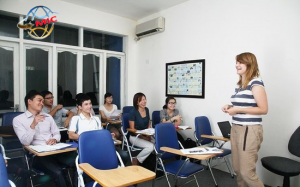 Lợi ích thuê giáo viên nước ngoài dạy tiếng Anh học sinh Việt Nam